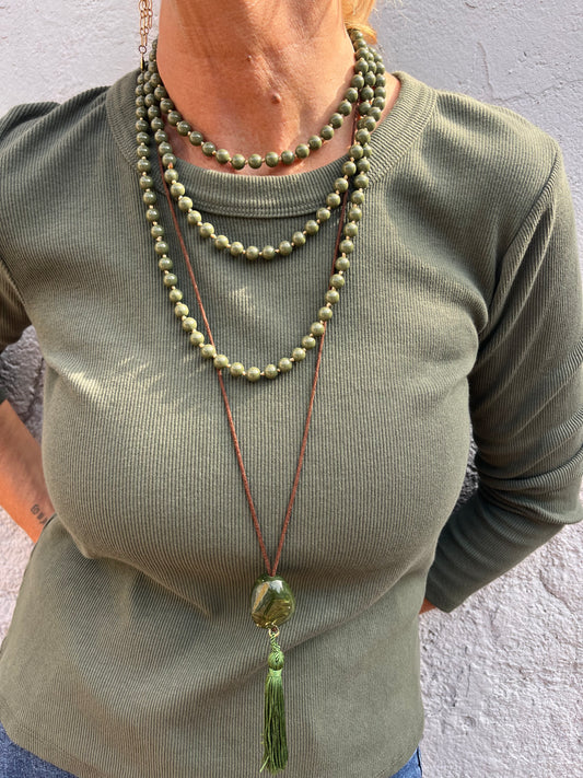 COLLAR LARGO POM POM